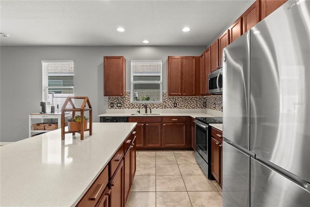 For Sale: $410,000 (3 beds, 2 baths, 1677 Square Feet)