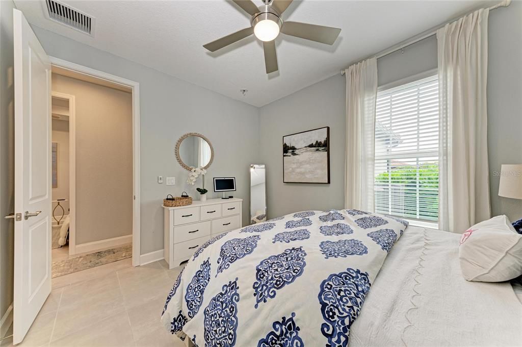 For Sale: $499,000 (2 beds, 2 baths, 1558 Square Feet)