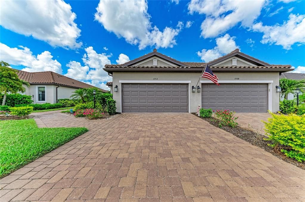 For Sale: $499,000 (2 beds, 2 baths, 1558 Square Feet)