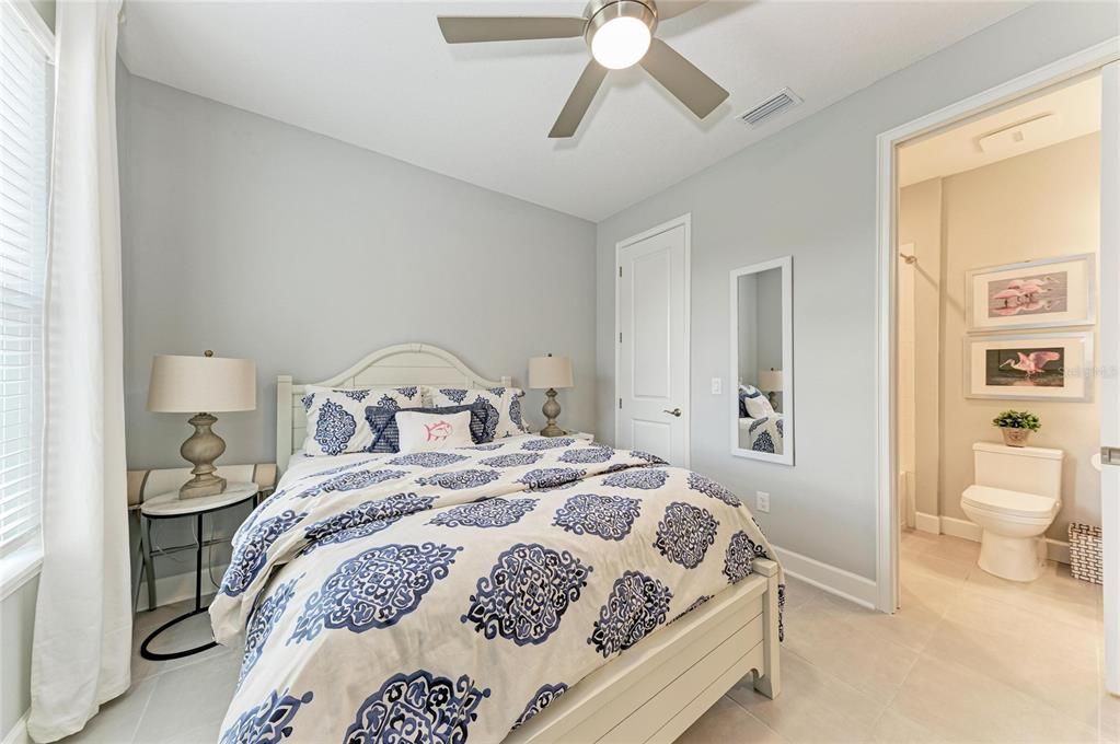 For Sale: $499,000 (2 beds, 2 baths, 1558 Square Feet)