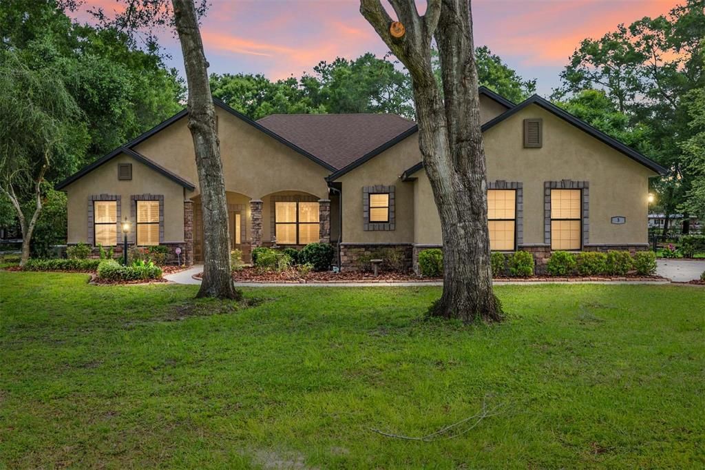 For Sale: $659,900 (3 beds, 3 baths, 2888 Square Feet)