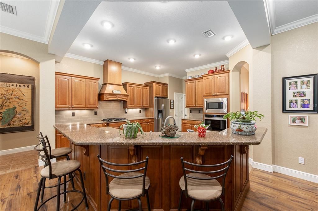 For Sale: $659,900 (3 beds, 3 baths, 2888 Square Feet)