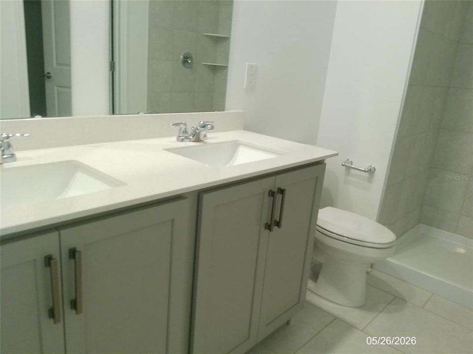 For Rent: $1,950 (3 beds, 2 baths, 1555 Square Feet)