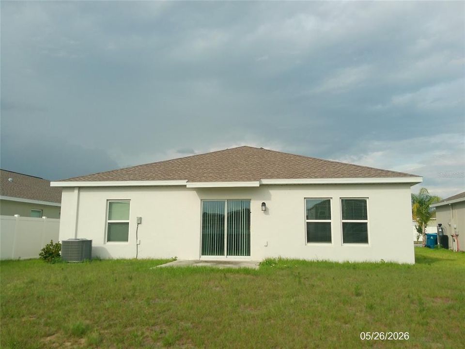 For Rent: $1,950 (3 beds, 2 baths, 1555 Square Feet)