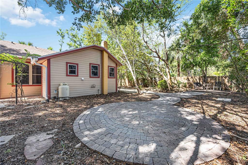 For Sale: $750,000 (3 beds, 2 baths, 1400 Square Feet)