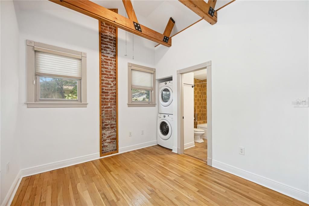 For Sale: $750,000 (3 beds, 2 baths, 1400 Square Feet)