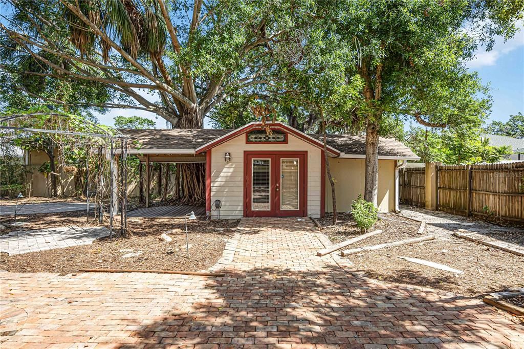 For Sale: $750,000 (3 beds, 2 baths, 1400 Square Feet)