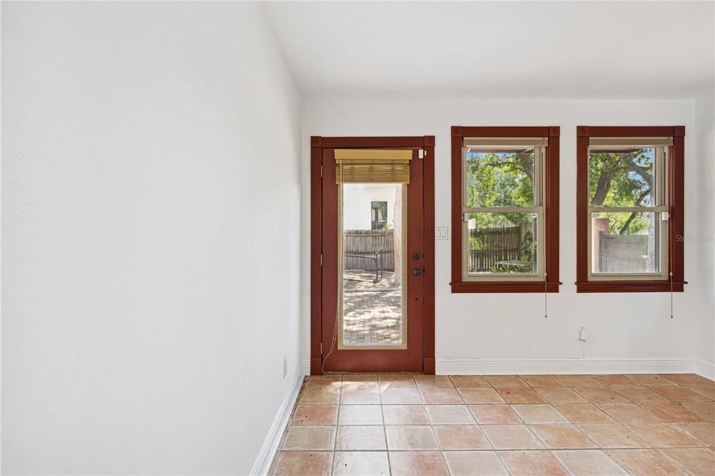 For Sale: $750,000 (3 beds, 2 baths, 1400 Square Feet)