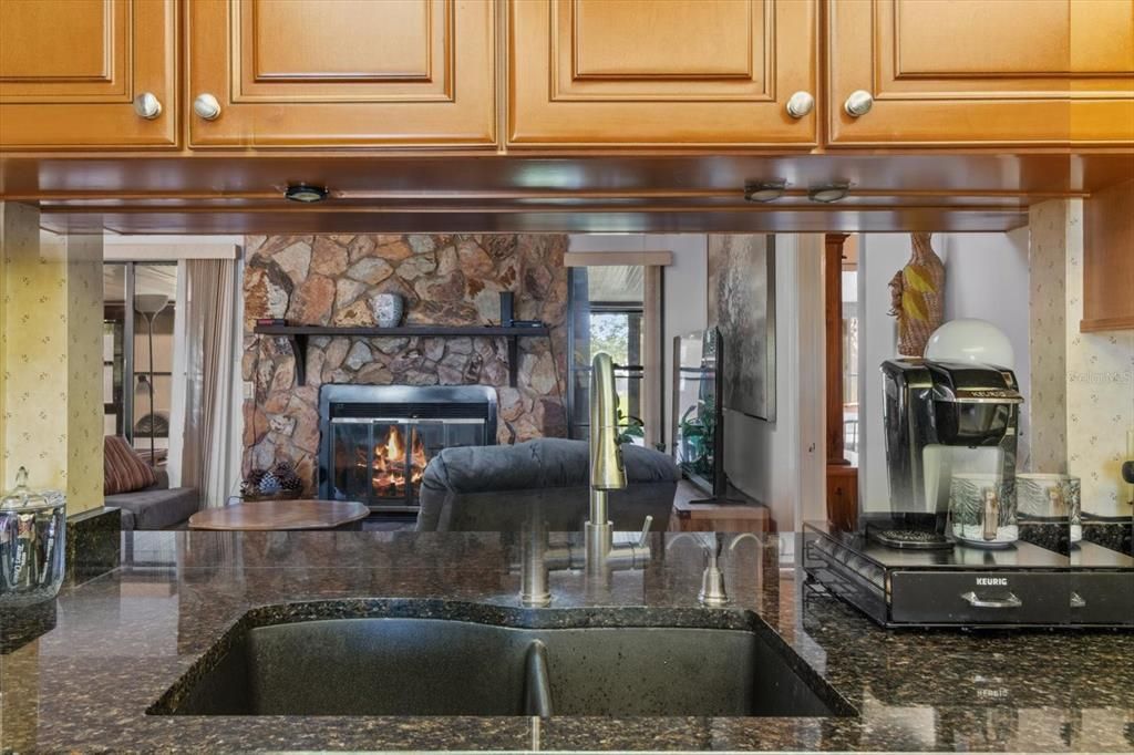 For Sale: $465,000 (4 beds, 2 baths, 1980 Square Feet)