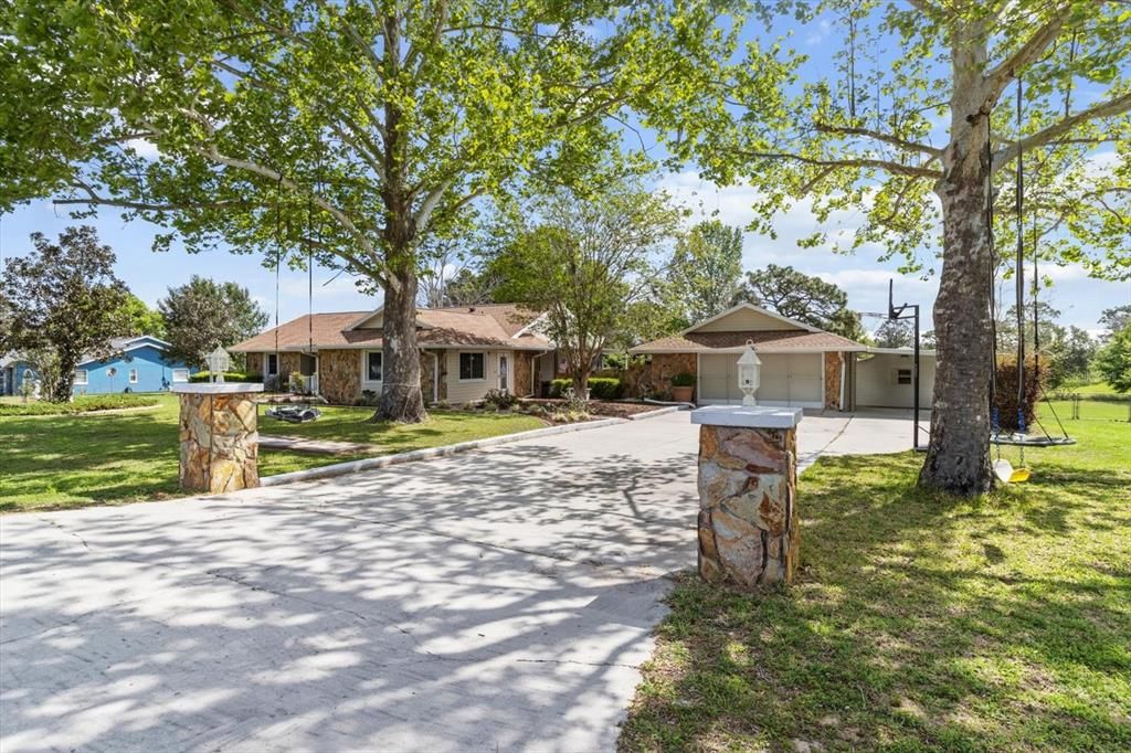 For Sale: $465,000 (4 beds, 2 baths, 1980 Square Feet)