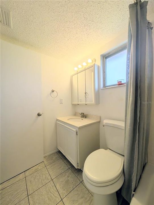 В аренду: $1,600 (2 спален, 2 ванн, 1144 Квадратных фут)
