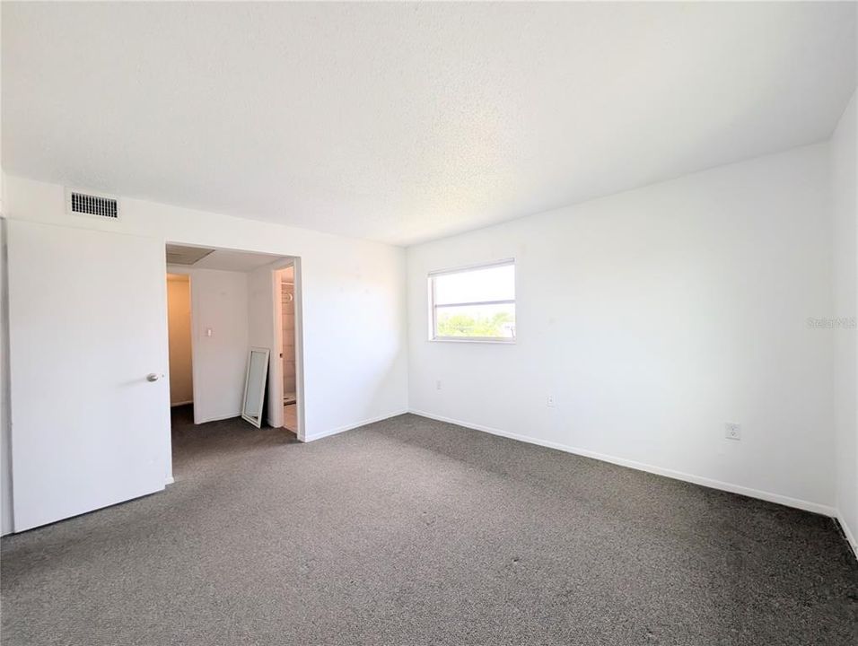 В аренду: $1,600 (2 спален, 2 ванн, 1144 Квадратных фут)
