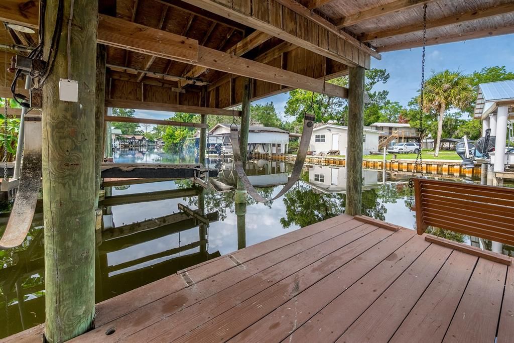 На продажу: $175,000 (0.14 acres)