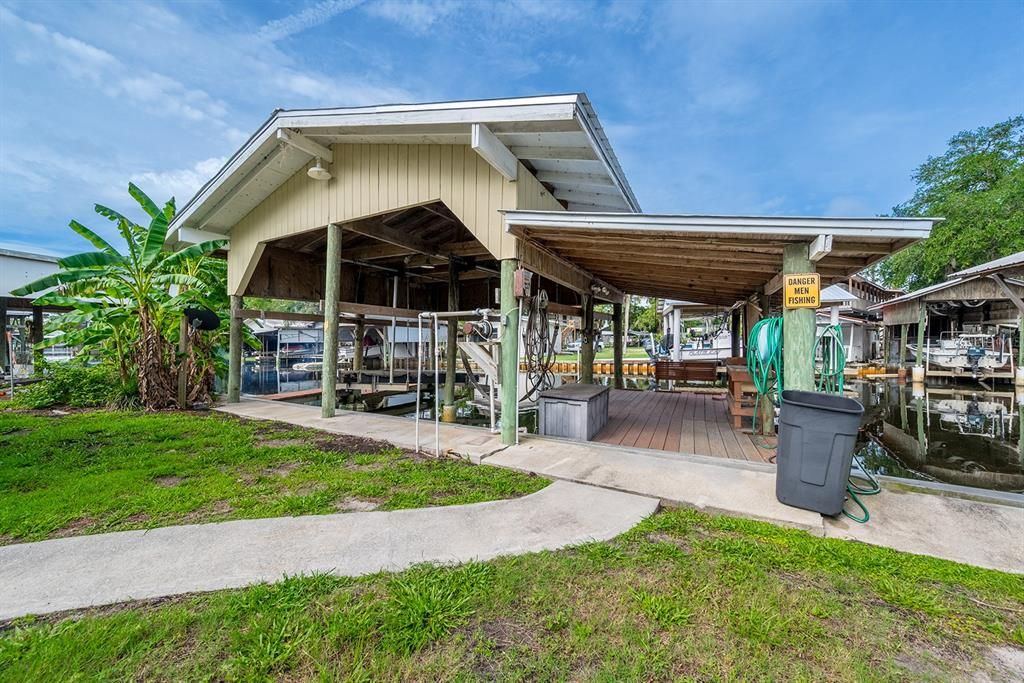 На продажу: $175,000 (0.14 acres)