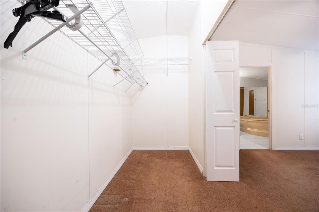 For Sale: $259,000 (4 beds, 2 baths, 2280 Square Feet)