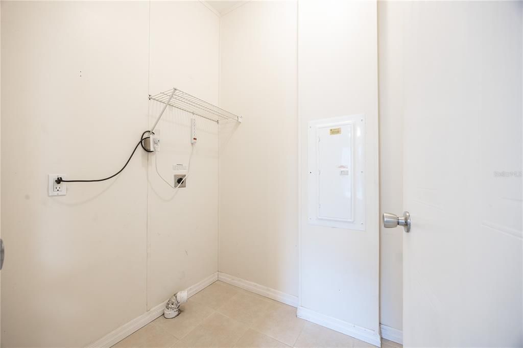 For Sale: $259,000 (4 beds, 2 baths, 2280 Square Feet)