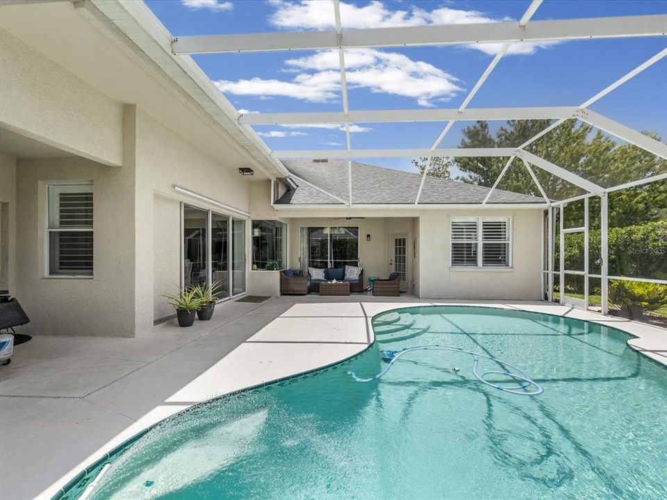 En Venta: $915,000 (5 camas, 4 baños, 3407 Pies cuadrados)