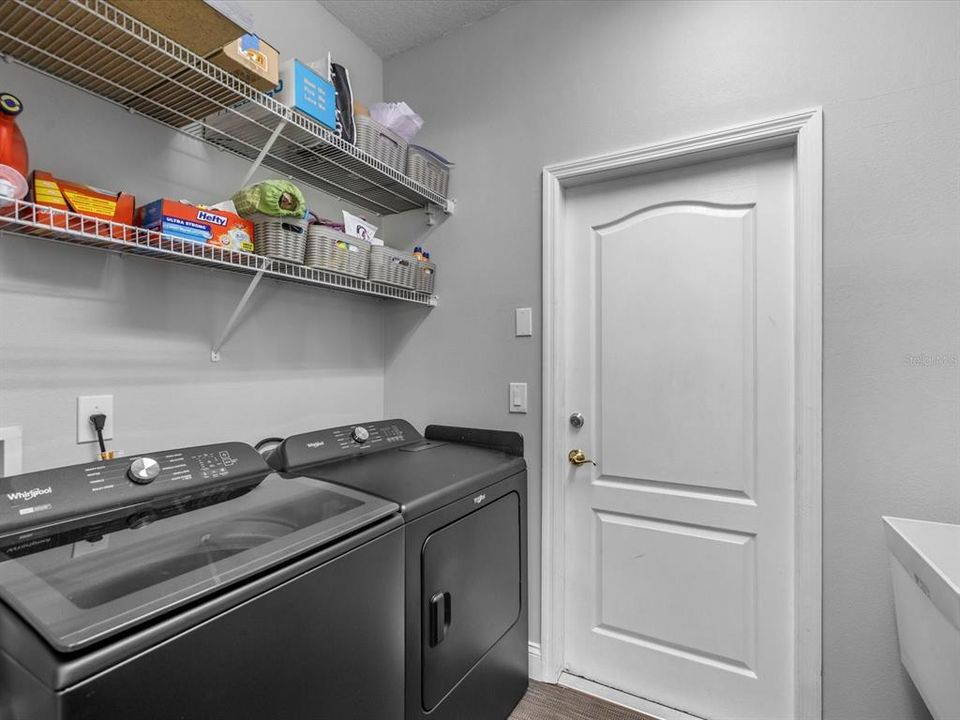 En Venta: $915,000 (5 camas, 4 baños, 3407 Pies cuadrados)