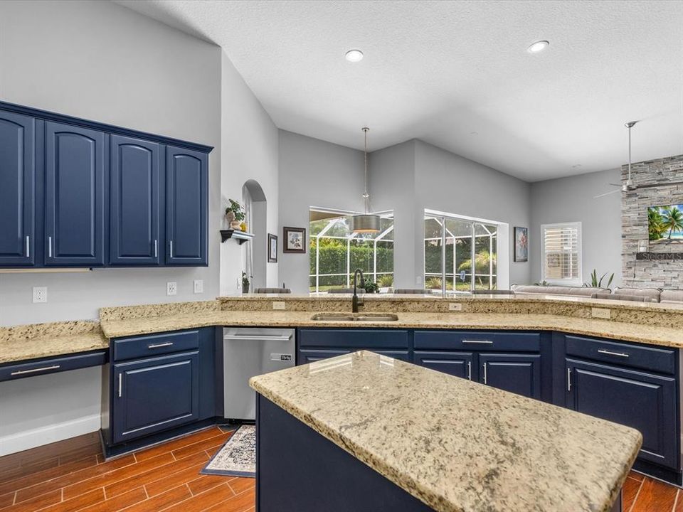 En Venta: $915,000 (5 camas, 4 baños, 3407 Pies cuadrados)