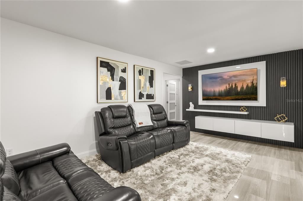 На продажу: $598,999 (3 спален, 2 ванн, 1733 Квадратных фут)