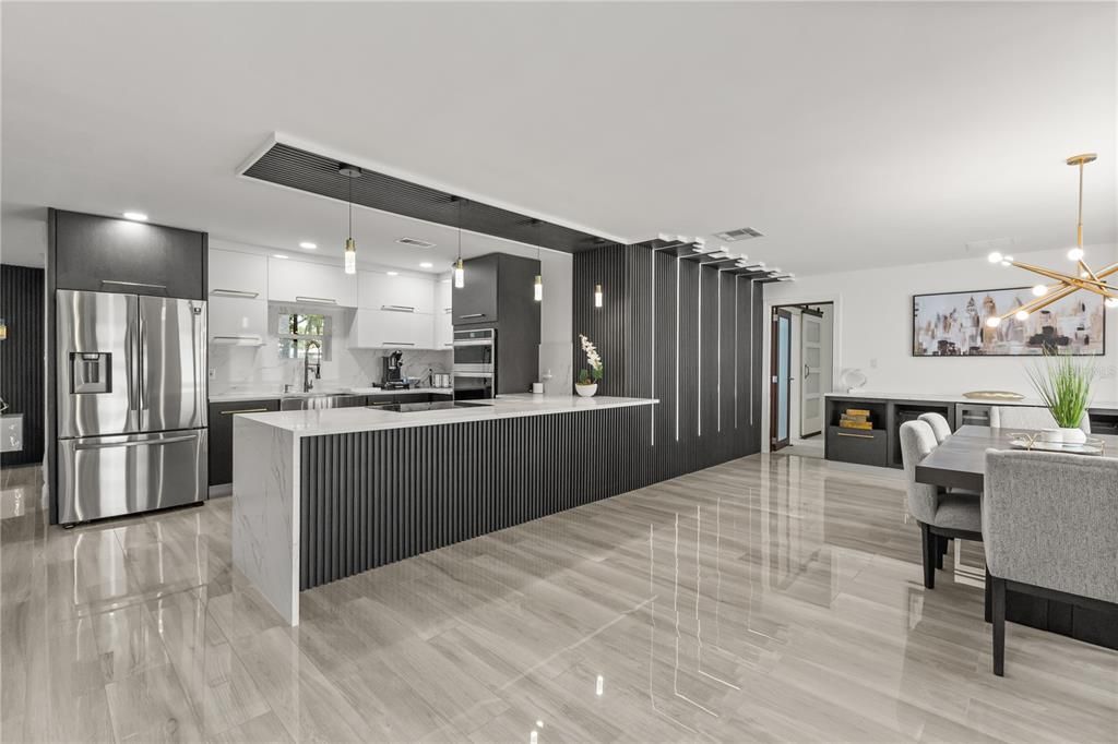 На продажу: $598,999 (3 спален, 2 ванн, 1733 Квадратных фут)