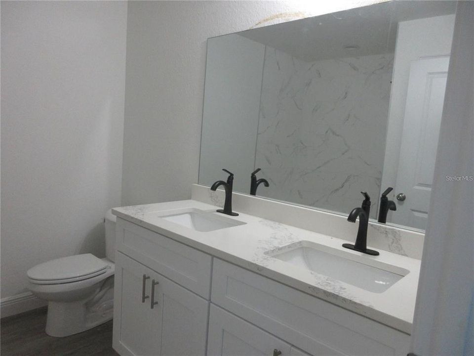 For Sale: $219,900 (3 beds, 2 baths, 1231 Square Feet)