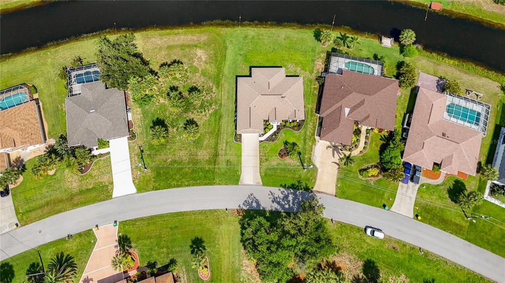 For Rent: $2,400 (3 beds, 2 baths, 2006 Square Feet)