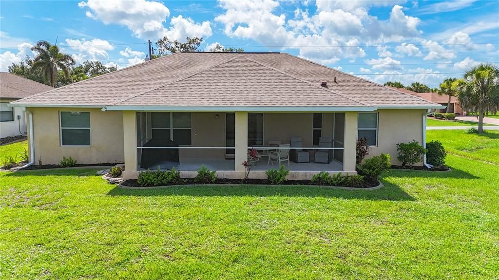 For Rent: $2,400 (3 beds, 2 baths, 2006 Square Feet)
