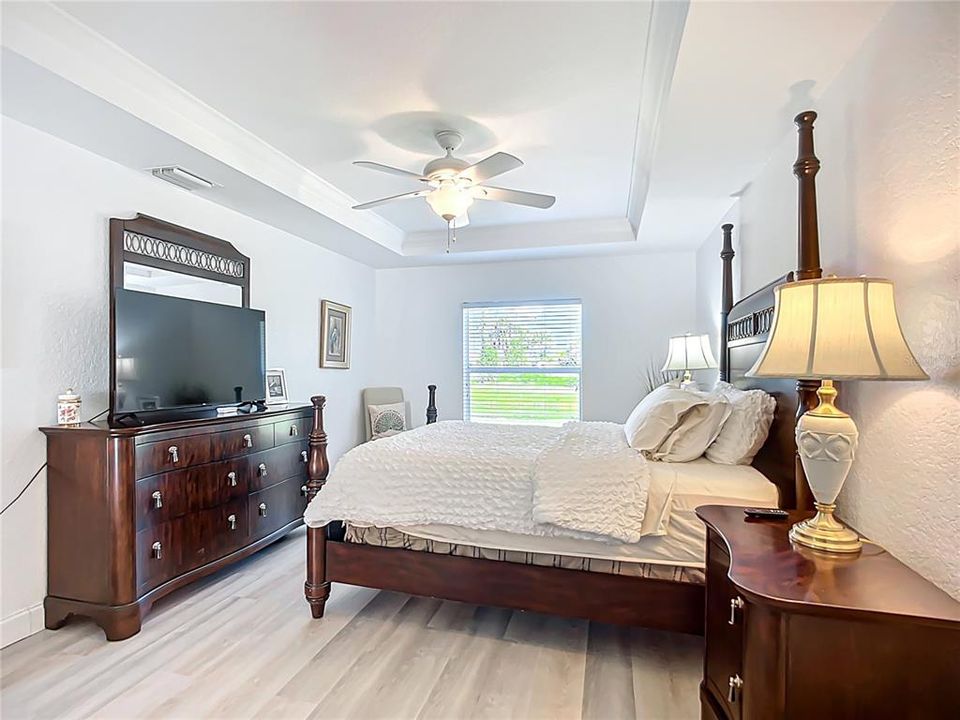 For Rent: $2,400 (3 beds, 2 baths, 2006 Square Feet)