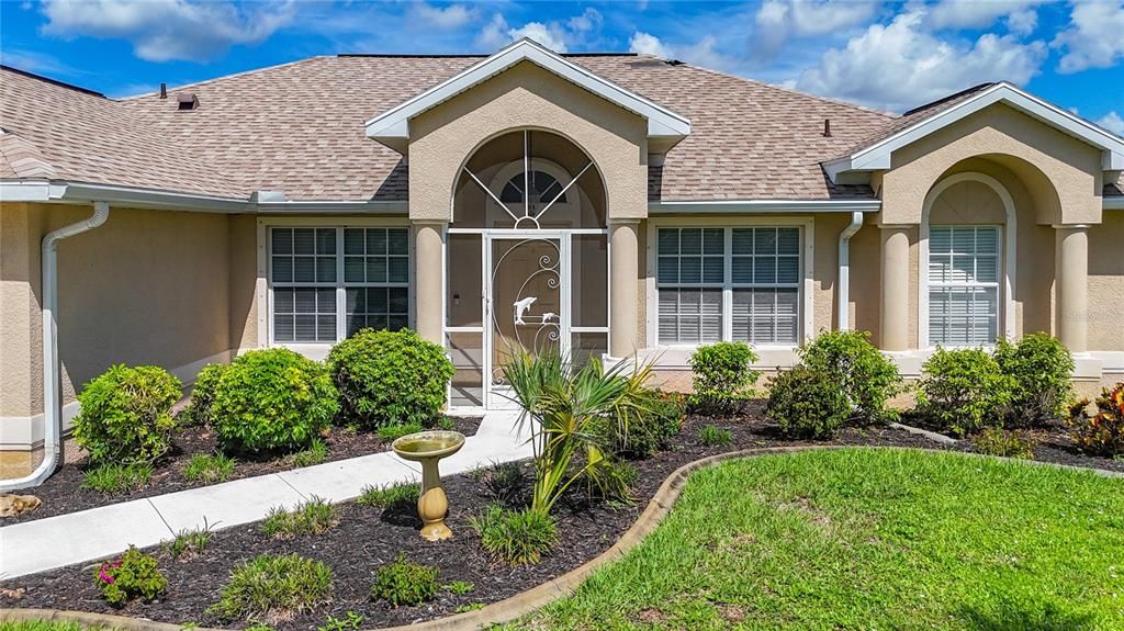 For Rent: $2,400 (3 beds, 2 baths, 2006 Square Feet)
