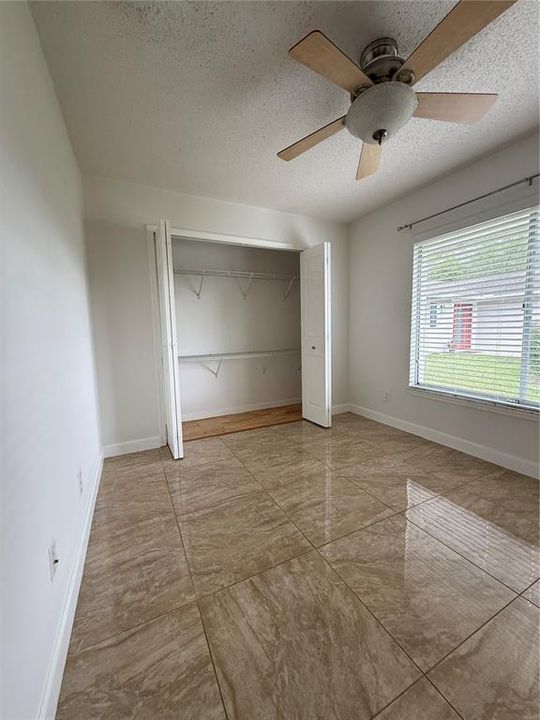 For Sale: $319,900 (2 beds, 2 baths, 1070 Square Feet)