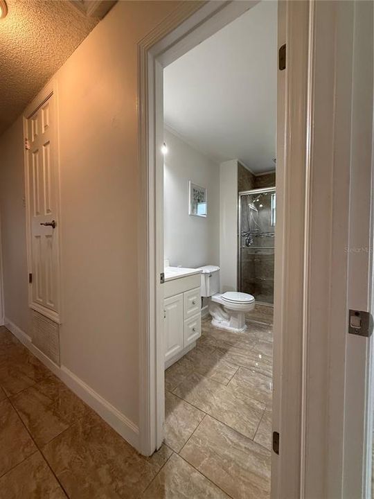 For Sale: $319,900 (2 beds, 2 baths, 1070 Square Feet)