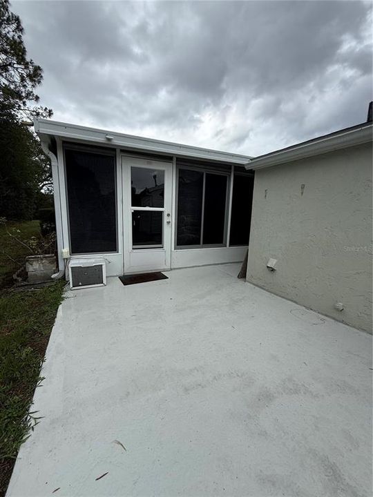 For Sale: $319,900 (2 beds, 2 baths, 1070 Square Feet)