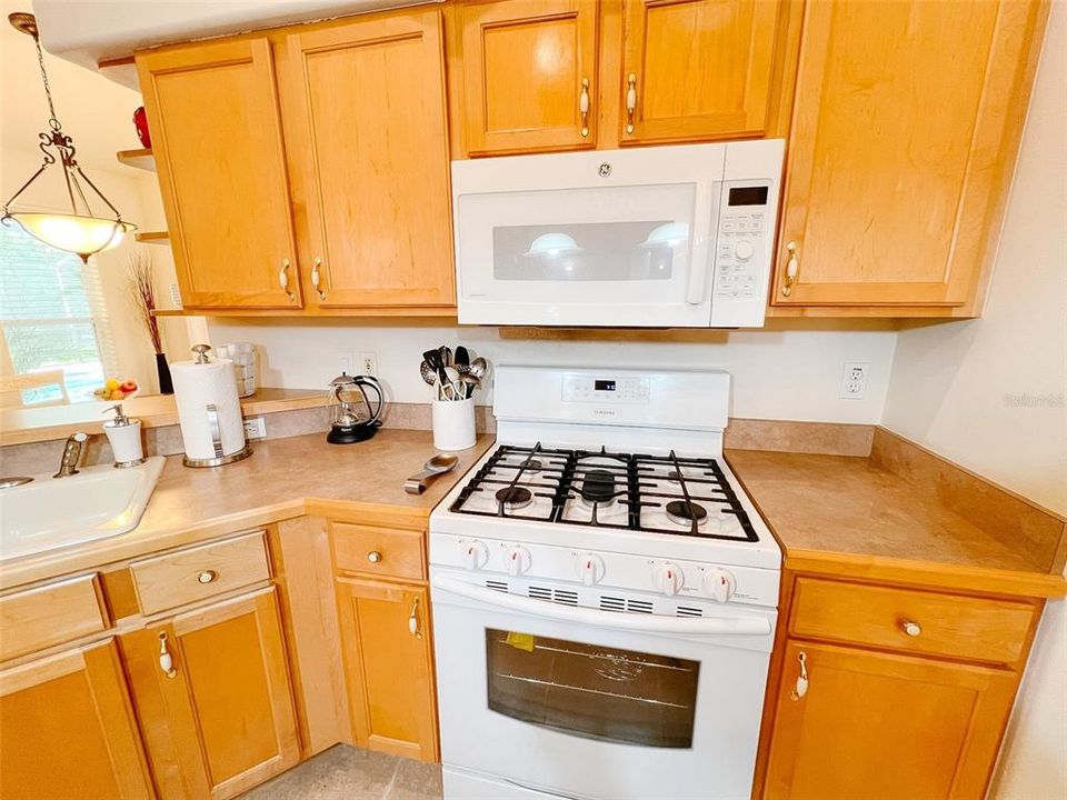 For Sale: $535,000 (4 beds, 3 baths, 2254 Square Feet)