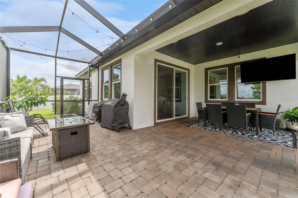 En Venta: $499,000 (4 camas, 3 baños, 2213 Pies cuadrados)
