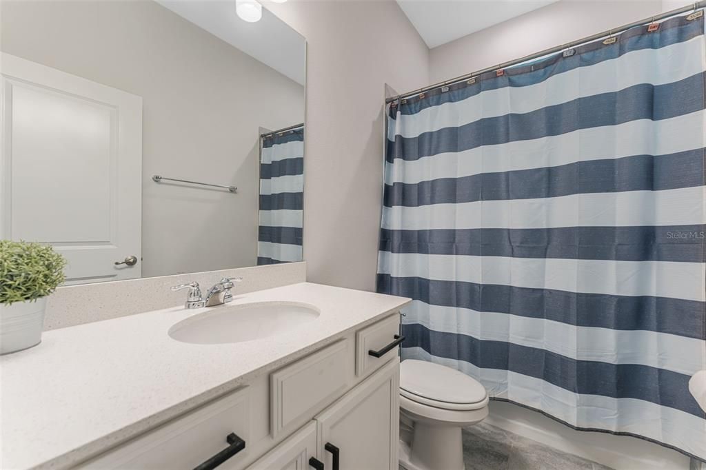En Venta: $499,000 (4 camas, 3 baños, 2213 Pies cuadrados)