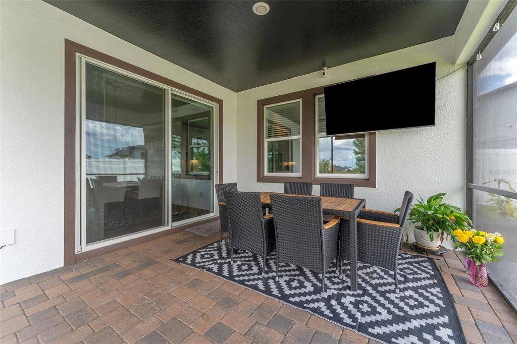 En Venta: $499,000 (4 camas, 3 baños, 2213 Pies cuadrados)