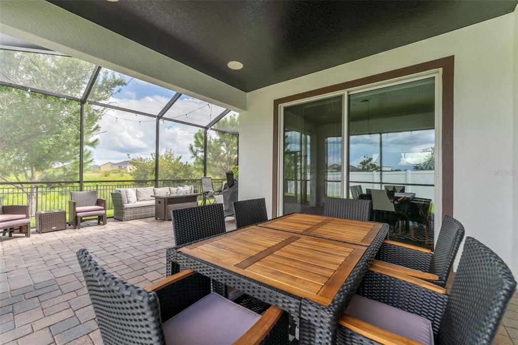 En Venta: $499,000 (4 camas, 3 baños, 2213 Pies cuadrados)