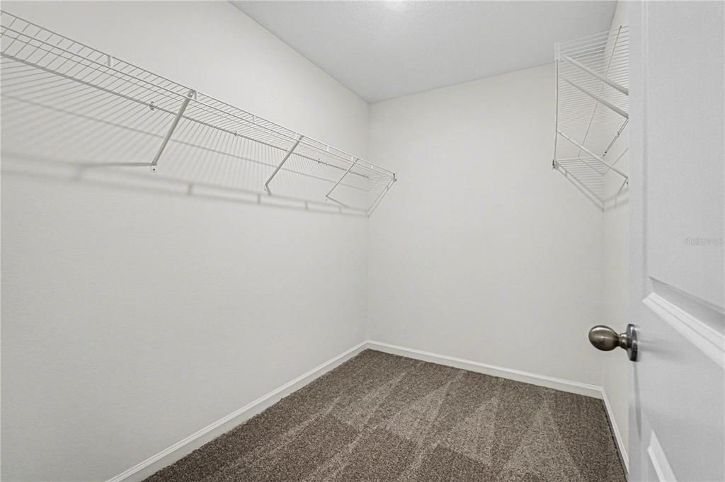 For Rent: $1,520 (3 beds, 2 baths, 1386 Square Feet)