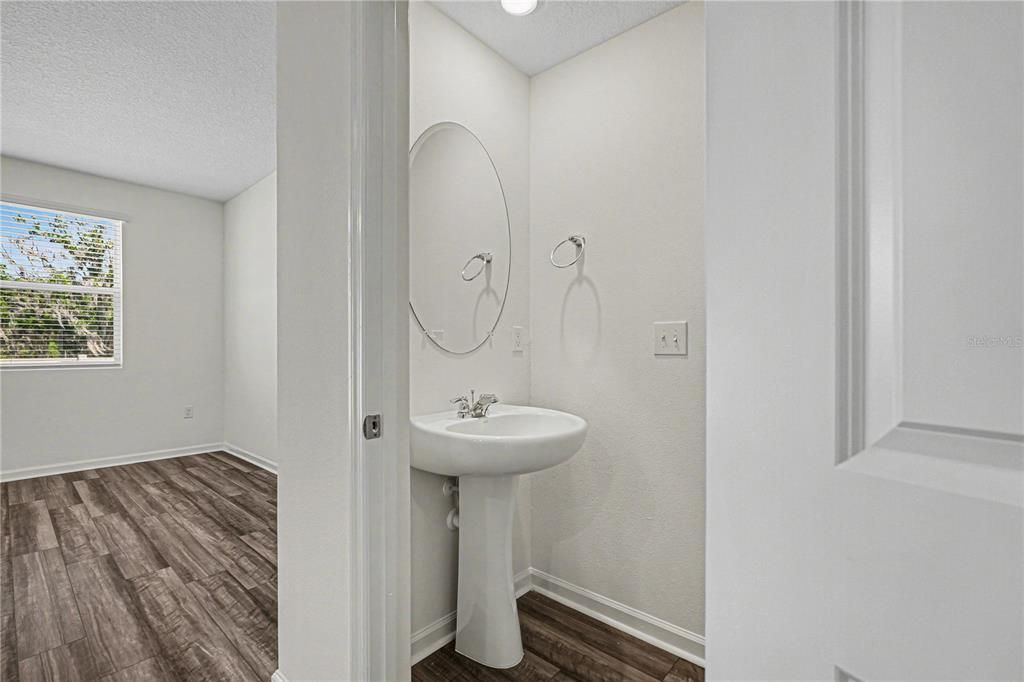 For Rent: $1,520 (3 beds, 2 baths, 1386 Square Feet)