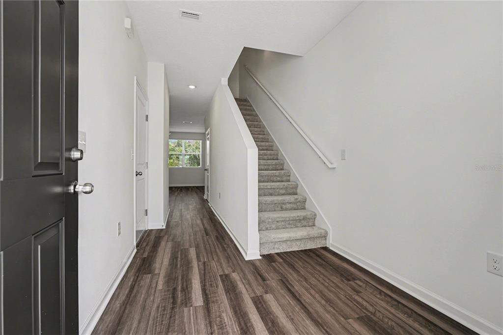 For Rent: $1,520 (3 beds, 2 baths, 1386 Square Feet)