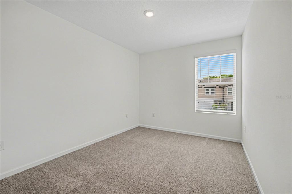 For Rent: $1,520 (3 beds, 2 baths, 1386 Square Feet)