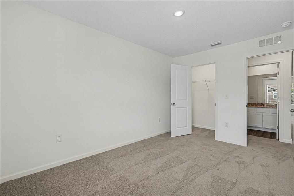 For Rent: $1,520 (3 beds, 2 baths, 1386 Square Feet)