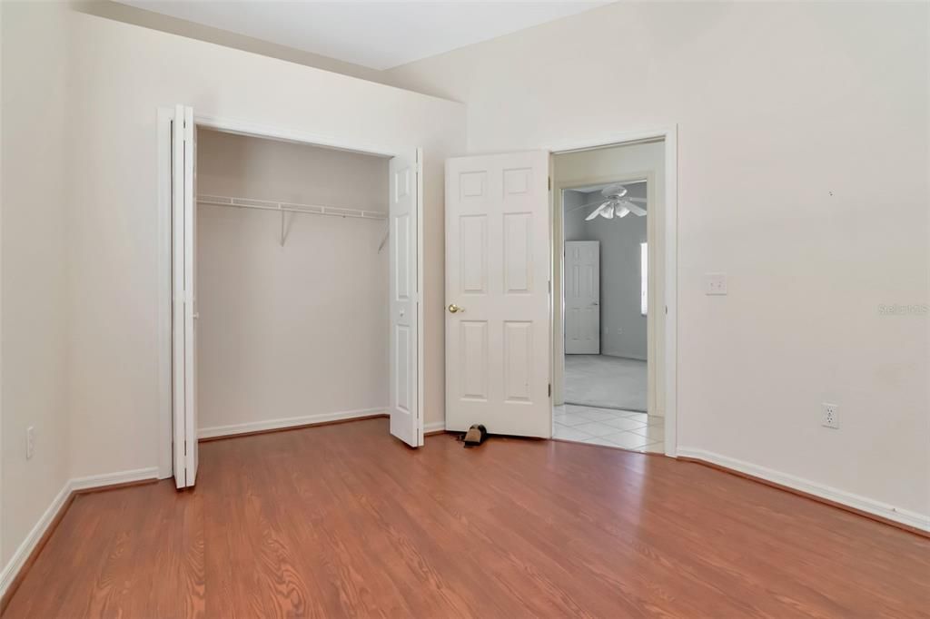 For Sale: $400,000 (4 beds, 2 baths, 2365 Square Feet)