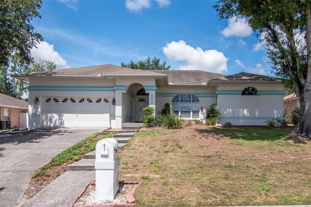 For Sale: $400,000 (4 beds, 2 baths, 2365 Square Feet)