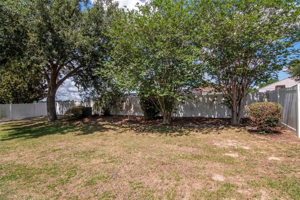 For Sale: $400,000 (4 beds, 2 baths, 2365 Square Feet)