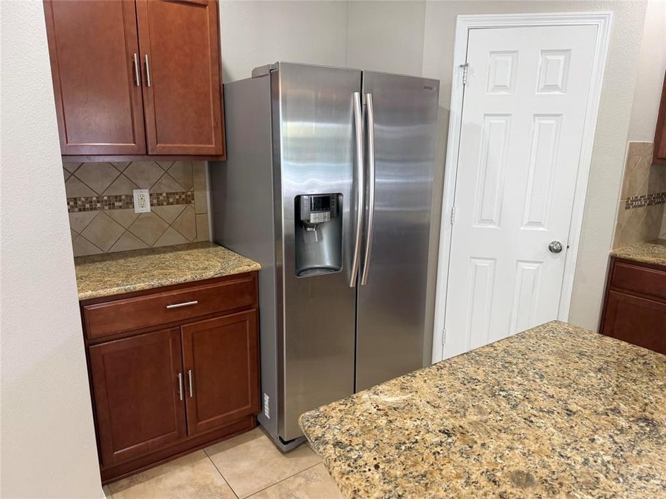 For Rent: $2,200 (2 beds, 2 baths, 1280 Square Feet)