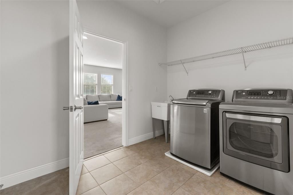 For Rent: $5,900 (4 beds, 3 baths, 3659 Square Feet)
