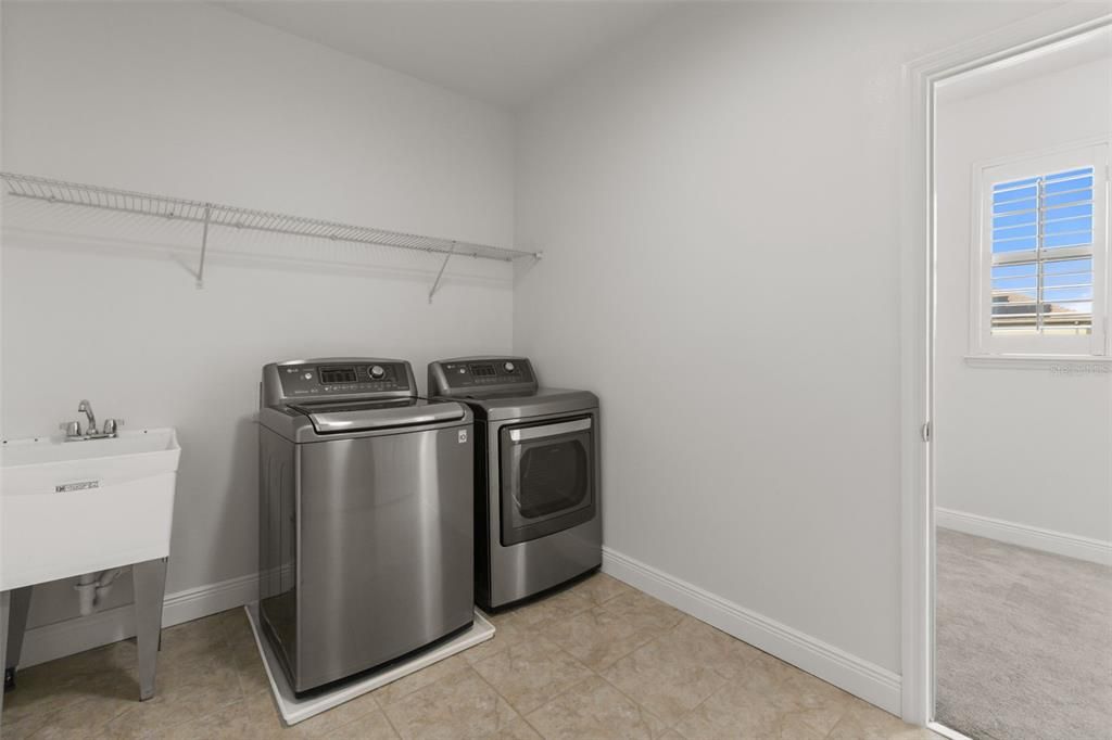 For Rent: $5,900 (4 beds, 3 baths, 3659 Square Feet)