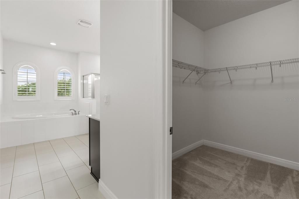 For Rent: $5,900 (4 beds, 3 baths, 3659 Square Feet)